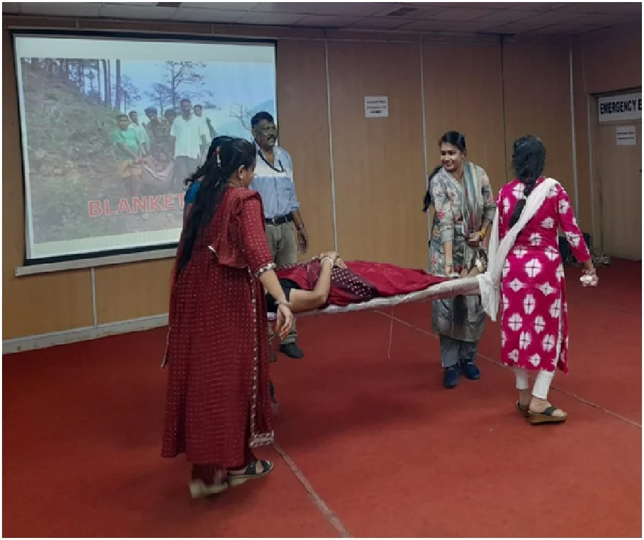 One day special basic civil defense workshop Hum Bhi Hai Taiyar organized at Bhilai Steel Plant 1