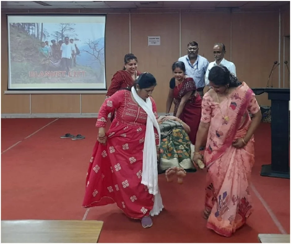 One day special basic civil defense workshop Hum Bhi Hai Taiyar organized at Bhilai Steel Plant 1