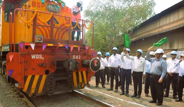 BSP ने रेलवे स्कीम का उठाया फायदा, मेघाहातुबुरू-किरीबुरू से लेकर RSP तक मुनाफा, बेपटरी मालगाड़ी को उठाएगा 140 टन का क्रेन