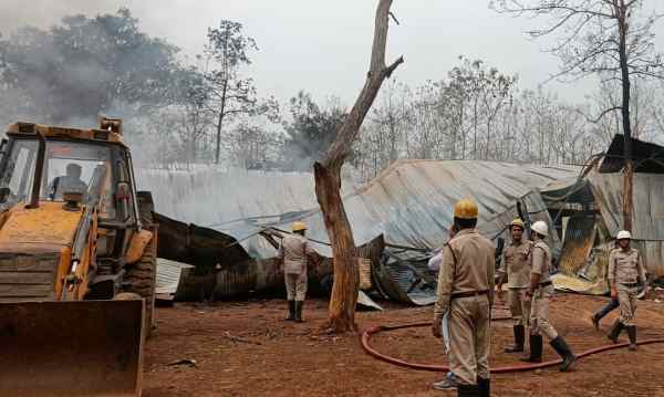 Fierce fire in SLRM center of Bhilai Steel Plant, all destroyed