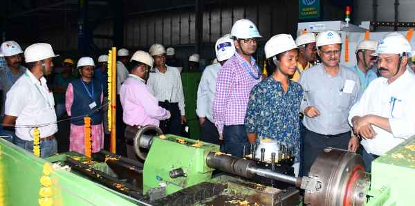Gift of new and advanced machines in Rourkela Steel Plant, command in the hands of women
