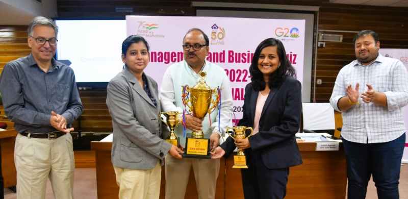 Young women officers of Bhilai Steel Plant Shalini and Sushmita won the grand finale