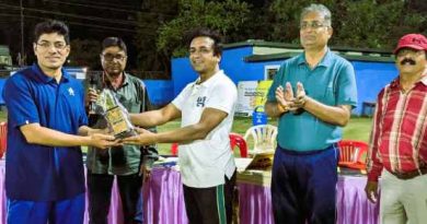 Director Incharge Trophy Cricket Tournament BSP officer crushed opponents in batting and bowling