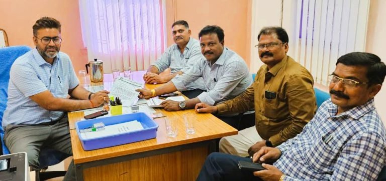 Night-allowance-to-be-added-to-Bhilai-Steel-Plant-management-contract-amount-group-accident-insurance-should-be-done-soon