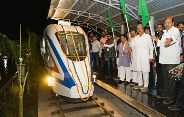Facilities-like-metro-city-in-Kumhari-Chief-Minister-Bhupesh-Baghel-changed-the-face-of-bade-tariya-with-26-crores