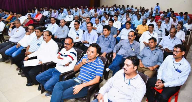 Welcome-of-junior-officer-in-BSP-Officers-Association-the-faces-of-those-who-became-officers-from-employees-blossomed
