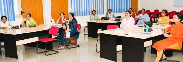 Women-Personnel-Of-BSP-Are-Learning-The-Skills-Of-Leadership-And-Management-Productivity-DIG-Of-CISF-Gave-Mantra