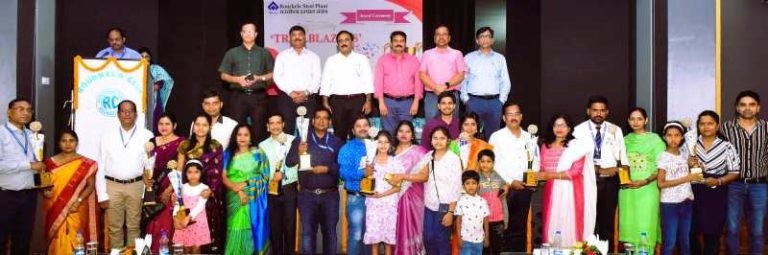 Wow…-Officers-of-Rourkela-Steel-Plant-rocked-10-got-Trailblazer-Award