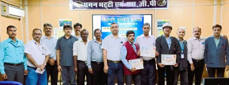 BSP-officers-got-Pali-Award-and-Karma-Shiromani-Award-to-employees-read-the-names