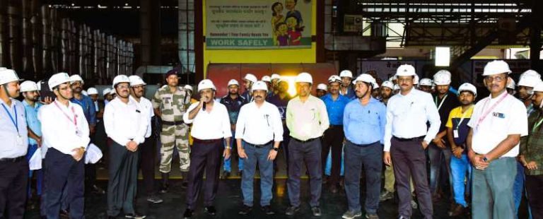 Hot-Strip-Mill-2-of-Rourkela-Steel-Plant-made-a-record-DIC-ED-arrived-with-sweets