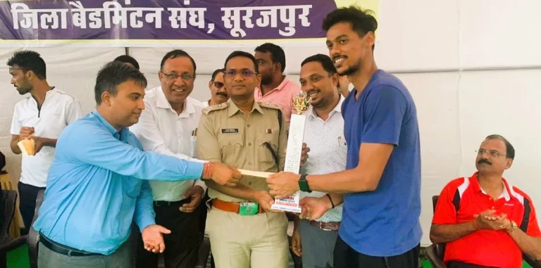 BSP-workers-son-Yash-Yogi-brought-laurels-to-Bhilai-by-winning-senior-badminton-competition