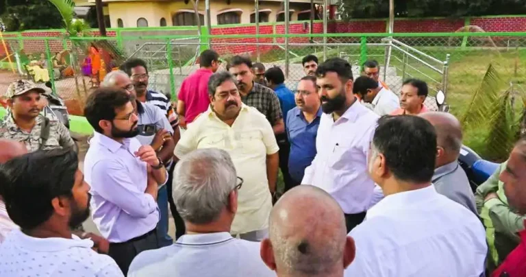 Collector-Commissioner-reached-Bhilai-Township-strict-action-on-dengue-fine-on-4-people