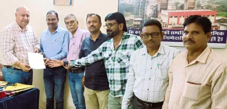 Compassionate-appointment-should-be-given-to-the-family-of-laborer-who-lost-his-life-in-steel-plant-accident-politics-heated-up-on-private-plant-accident-1