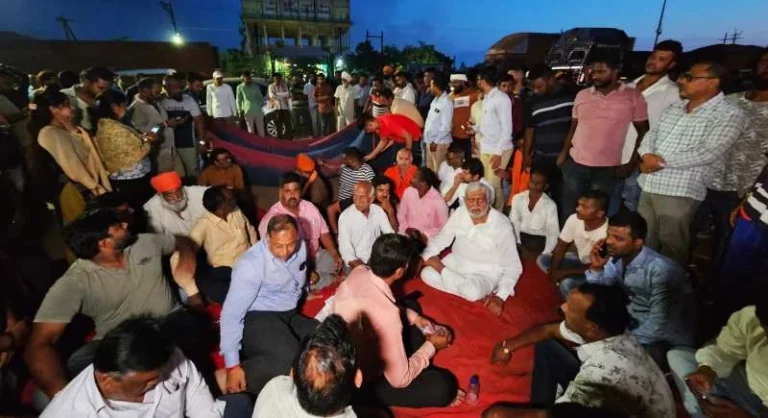Outrage-over-Khursipar-massacre-former-minister-sitting-on-strike-Chhattisgarh-bandh-on-18th