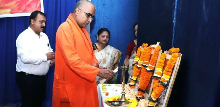 Speakers-of-Ramakrishna-Mission-relieved-the-stress-of-BSP-officers-3