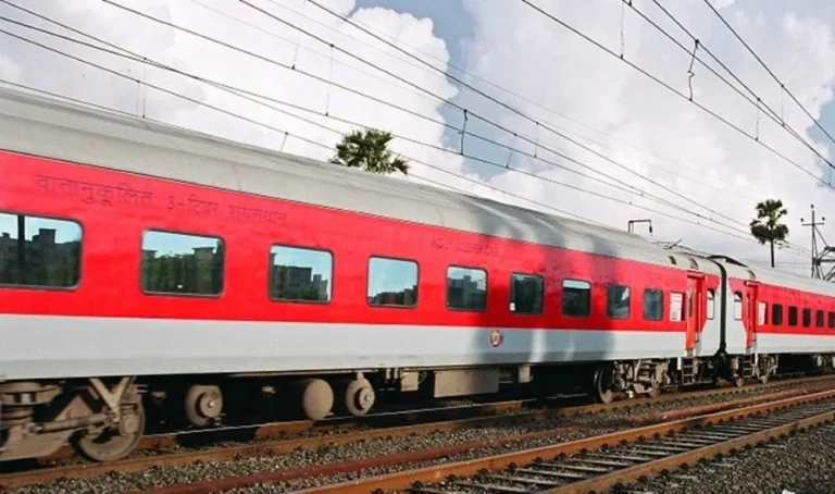 Gondia-Barauni-Express-canceled-today-and-tomorrow-Durg-Nautanwa-Express-will-stop-at-Maihar-station-for-Navratri-visitors