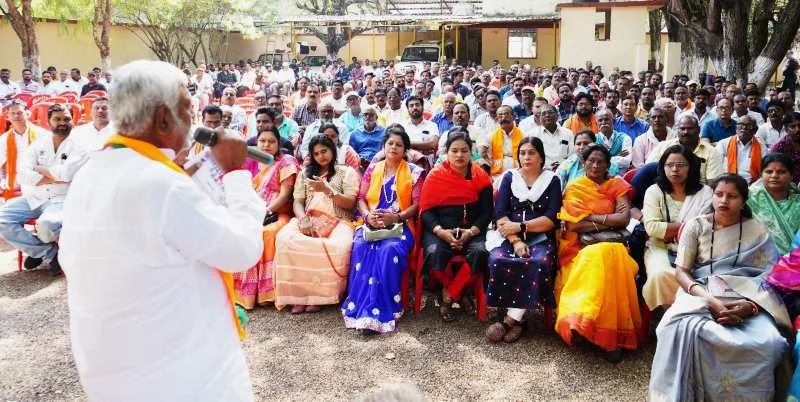 प्रेम प्रकाश के रडार पर देवेंद्र, कहा-कांग्रेस सरकार में कानून व्यस्था ध्वस्त, अपराध, लूट, चोरी, खुलेआम गुंडागर्दी आम बात