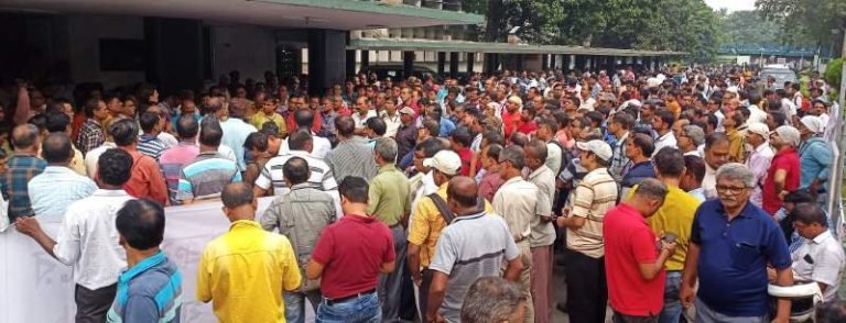 SAIL-Bonus-After-suspending-2-labor-leaders-now-notice-to-12-employees-Durgapur-steel-plant-kept-blazing-throughout-the-day