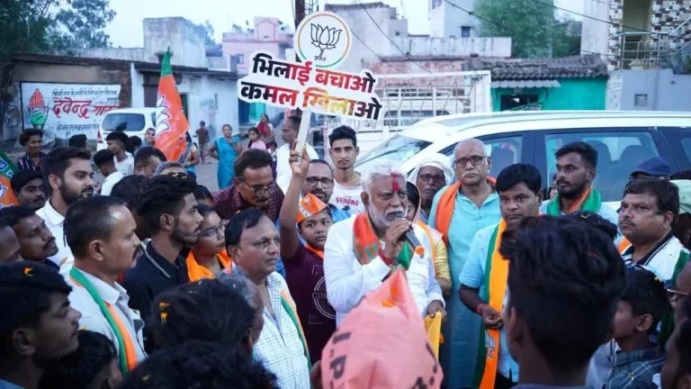 CG-Elections-2023-Pandeyji-is-measuring-the-streets-of-Bhilai-seeing-the-atmosphere-he-said-–-BJP-is-back