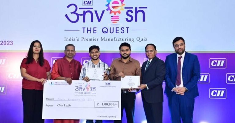 CII-Manufacturing-Quiz-The-team-of-SAIL-BSP-manager-Aiman-__Ali-and-Rahul-Ranjan-of-Bokaro-Steel-Plant-won-the-first-prize
