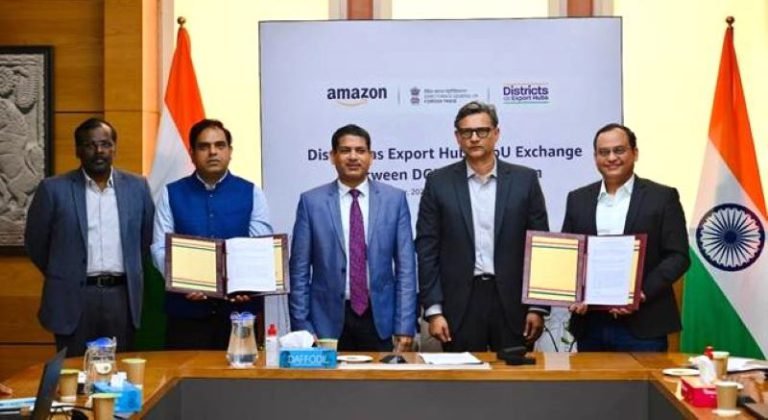 Commerce-Ministry-MoU-signed-with-Amazon-with-e-commerce-companies-to-promote-exports-from-the-districts-of-the-country