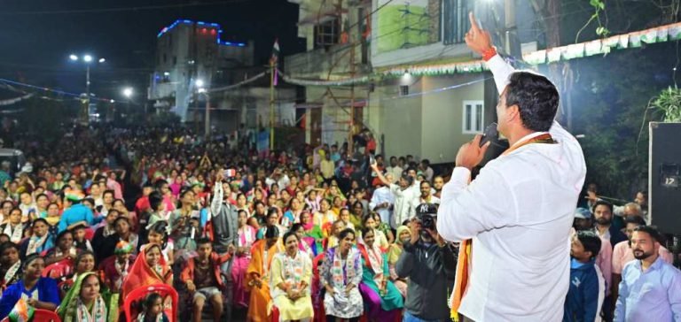 Congress-said-the-people-of-Bhilai-have-faith-in-Devendra-Yadav-voters-are-saying-that-they-will-make-them-their-MLA-again