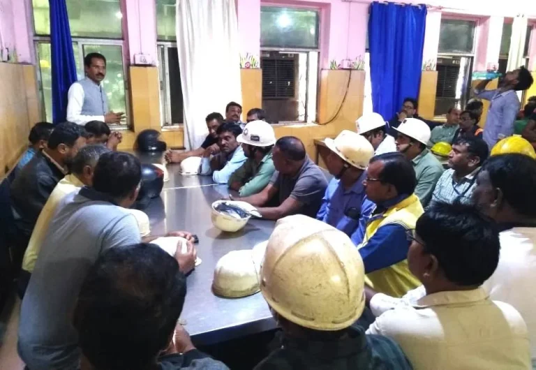 Employees-upset-over-bonus-and-arrears-workers-make-serious-allegations-against-the-operating-authority