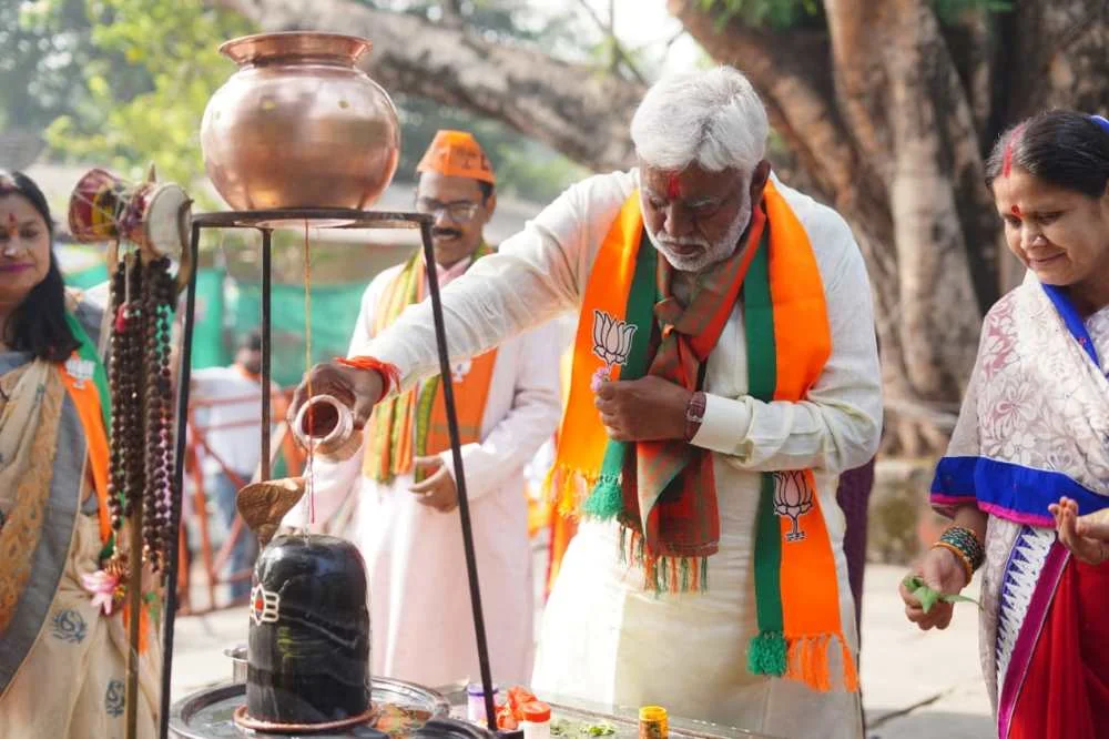 वोटरों से पांडेयजी बोलते रहे-हमें Bhilai में खिलाना है विकास का कमल