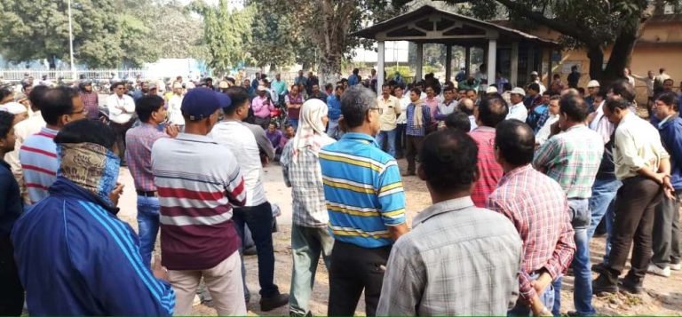 SAIL-Bonus-Ruckus-continues-siege-of-ED-Works-office-of-Durgapur-Steel-Plant