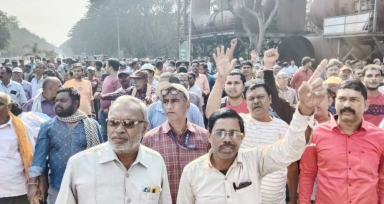 SAIL-Bonus-Uproar-again-in-Bokaro-Steel-Plant-wants-50-discount-on-the-lines-of-officials