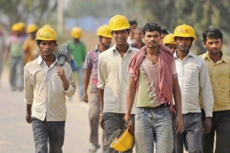 69.26-lakh-unorganized-workers-registered-on-e-shram-portal-from-January-to-November-3