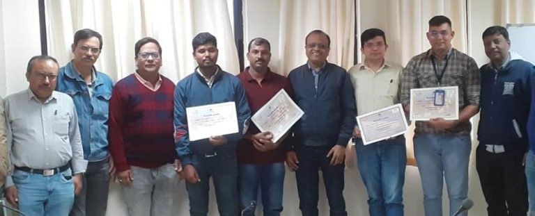 Bhilai-Steel-Plant-Officers-and-employees-of-Universal-Rail-Mill-received-Shiromani-Award