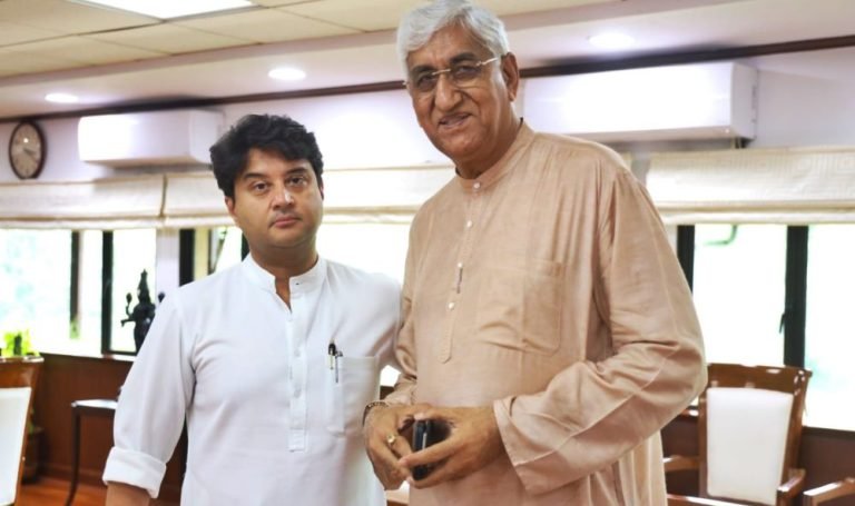 Big-News-After-the-defeat-TS-Singhdev-reached-to-meet-Union-Minister-Jyotiraditya-Scindia-what-is-the-political-meaning
