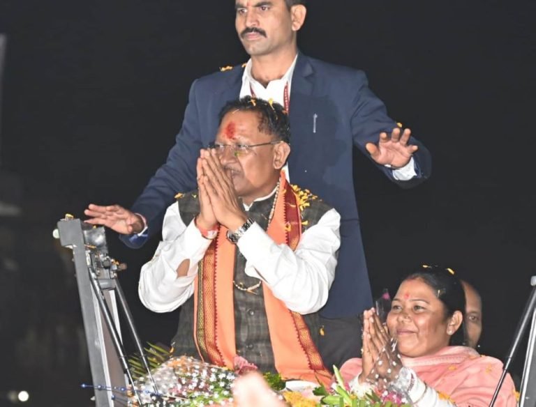 CG-Cabinet-Congress-is-criticizing-the-delay-in-distribution-of-departments-in-Chhattisgarh-cabinet-while-internal-discussions-are-taking-place-in-BJP