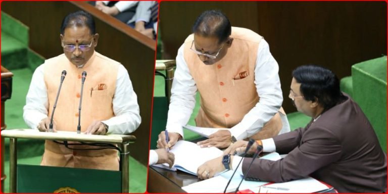Chhattisgarh-Assembly-News-Protem-Speaker-Ramvichar-Netam-administered-oath-to-CM-and-MLAs