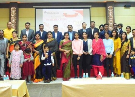 Rourkela Steel Plant: 10 officers of RSP honored with Trailblazer Award, wives and children also attended