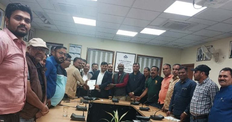 Theft-of-crores-in-BSP-no-attention-to-safety-employees-lives-being-lost-management-favoring-biometric-RFID