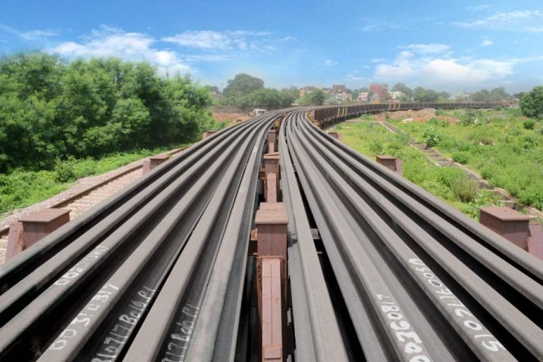 Bhilai-Steel-Plant-breaks-record-in-2023-huge-leap-in-hot-metal-rail-tracks-and-bars