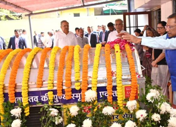 Chief Minister Vishnu Dev, Raman Singh arrived to pay tribute to the father of former CM Bhupesh Baghel
