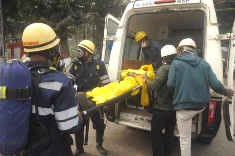 Mock-drill-in-SAIL-RSP-ambulance-arrived-to-pick-up-the-injured
