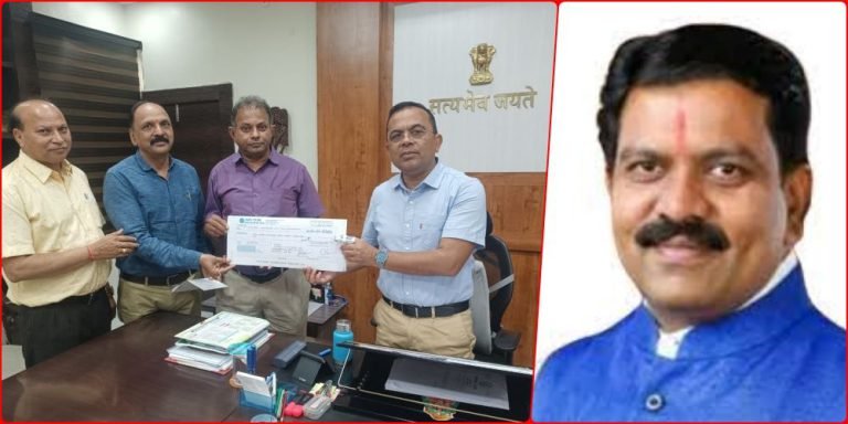 10-schools-are-being-built-in-the-area-of-__CG-Deputy-CM-Vijay-Sharma-with-the-money-of-Bhilai-Steel-Plant-check-handed-over
