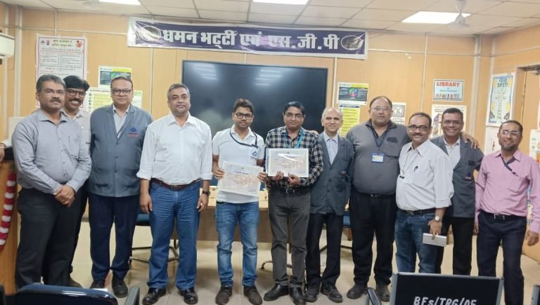 Bhilai-Steel-Plant-124-employees-have-become-Karma-Shiromani-from-blast-furnace-now-their-turn