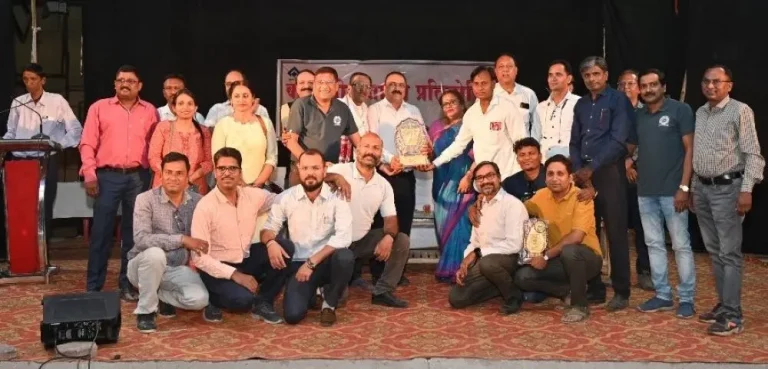 Bhilai-Steel-Plant-Artists-received-awards-in-Multilingual-Drama-Competition
