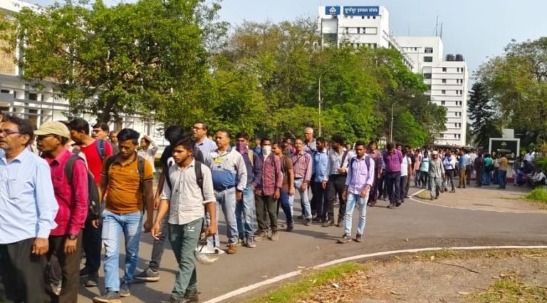 Durgapur-Steel-Plant-7-unions-angry-over-the-accident-siege-of-DIC-office2