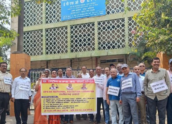 EPS 95 minimum pension: Pensioners across the country surrounded EPFO offices, threatened to boycott elections