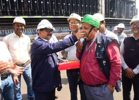 Production target of 5 departments of Bokaro Steel Plant crossed 100%, celebrated with laddus