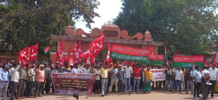 SAIL-BSP-Uproar-in-Dalli-Rajhara-mine-protest-by-unemployed-threat-to-stop-production-of-Dulki-Mahamaya-mine