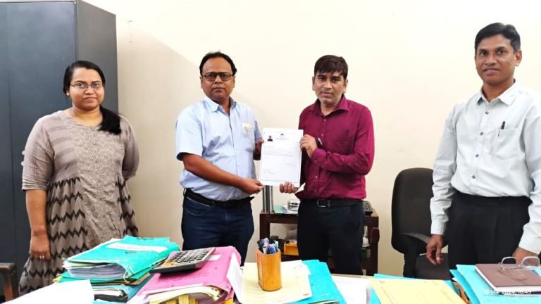 SAIL-SRU-Bhilai-1-officer-and-8-employees-received-awards-read-the-names