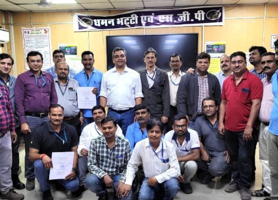 Bhilai Steel Plant management happy with 71 employees and officers, gave rewards, read names