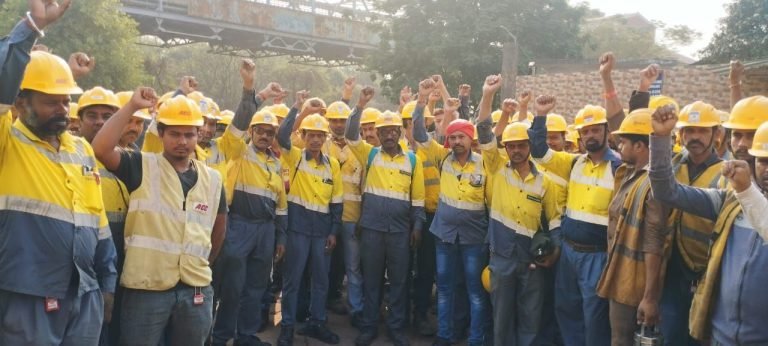 Kumhari-Bus-Accident-Tributes-paid-to-the-dead-these-are-also-among-the-reasons-for-the-accident…